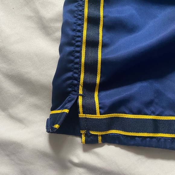 Vintage Wilson basketball shorts - Picture 4 of 9